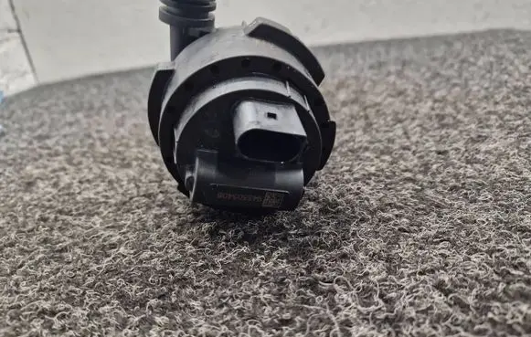 BMW i5 G60 Electric auxiliary coolant/water pump 9455034