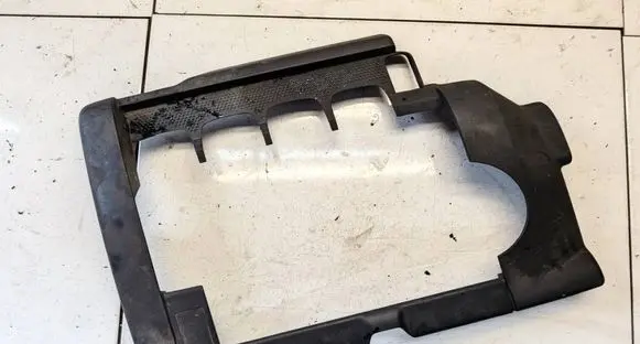 Volkswagen PASSAT B6 Engine cover (trim) 03G103907