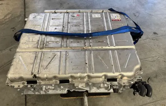 Audi Q7 4M Hybrid / electric car battery 4m0915100H