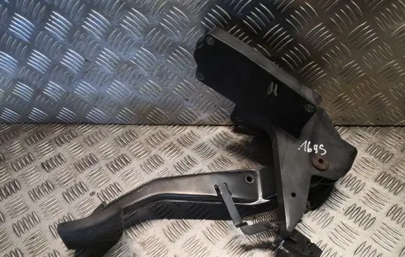 Mercedes-Benz A W169 Brake pedal 1692901001 A1692901001