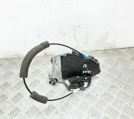 Lexus IS 220D-250-350 Front door lock A046693 7K1307