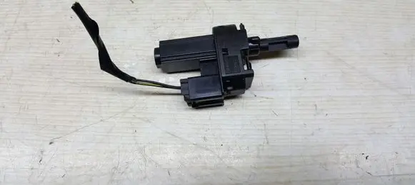 Clutch pedal sensor