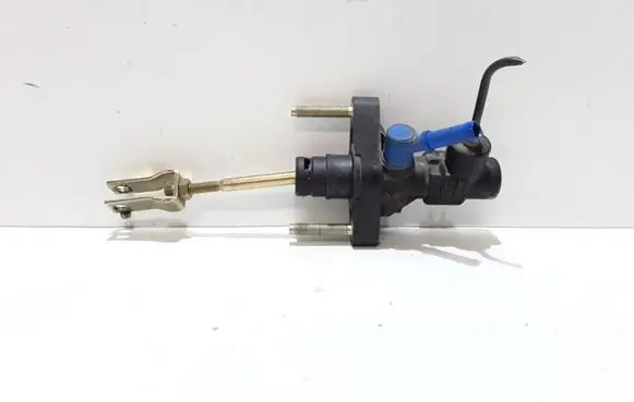 Toyota Avensis T250 Clutch master cylinder