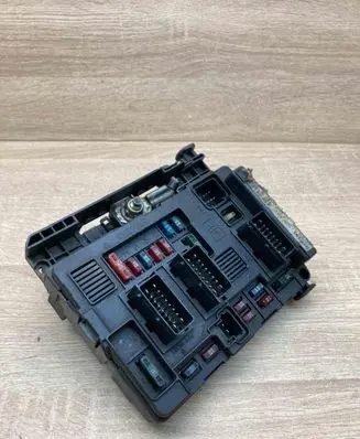 Citroen C5 Fuse module 9643498780 S118470004C