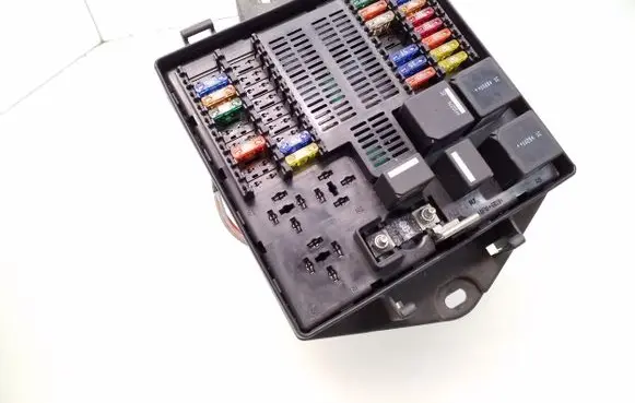 Jaguar XJ X351 Fuse module AW9314A073CD