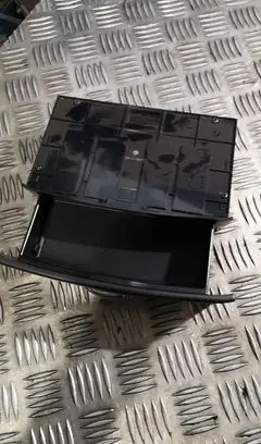 KIA Sorento Glove box 845703e00