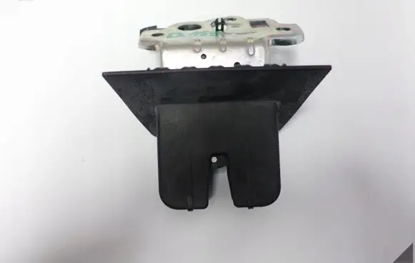 Audi A3 S3 8V Tailgate/trunk/boot lock/catch/latch 8R0827505