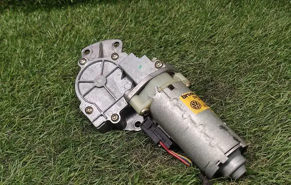 Audi A6 S6 C5 4B Seat adjustment motor 3B0959762Q