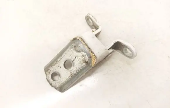 Toyota Avensis T250 Front door upper hinge 