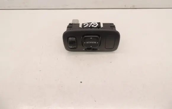 Toyota Yaris Wing mirror switch D218