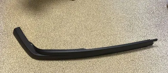 Volkswagen Golf III Front bumper lip 1H6805903A