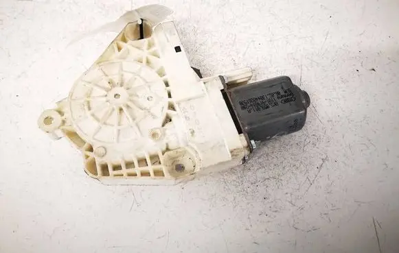 Skoda Superb B6 (3T) Rear door window regulator motor 8K0959811A
