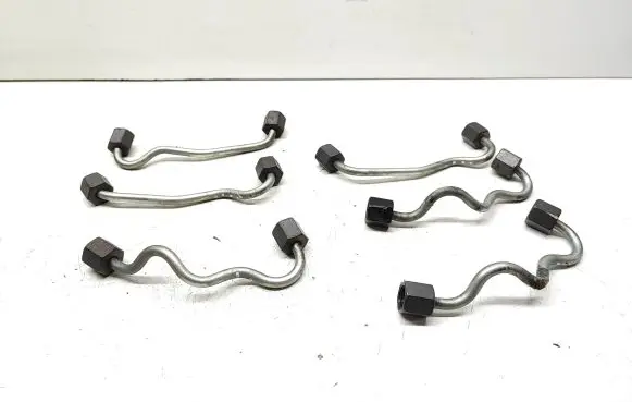 BMW X5 E70 Fuel injector supply line/pipe 