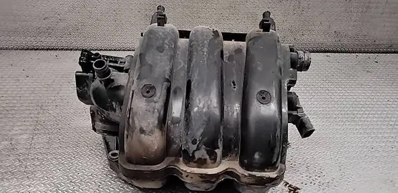 Volkswagen Polo V 6R Intake manifold 03E129711D