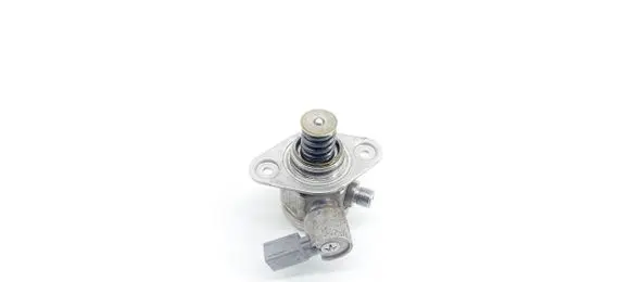 BMW 5 F10 F11 Fuel injection high pressure pump 7595339