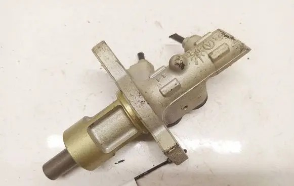 BMW 1 E81 E87 Master brake cylinder 