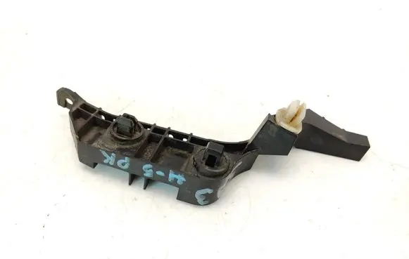 Honda Accord Fender mounting bracket