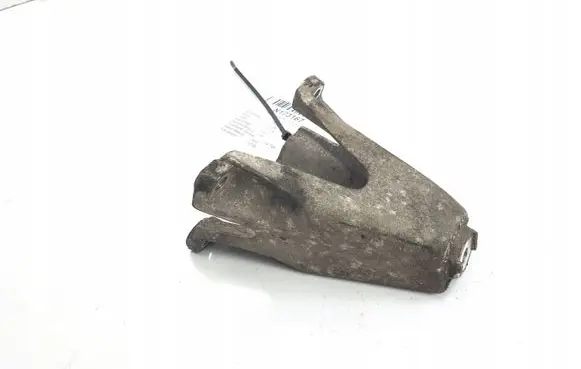 Audi A8 S8 D3 4E Engine mount bracket 4E0199307BH