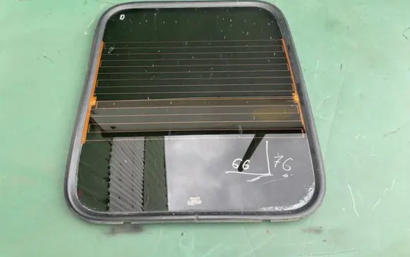 Citroen Jumper Loading door trunk window/glass 1301613080
