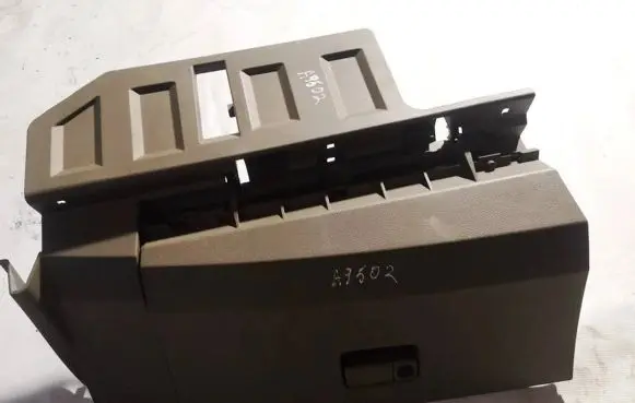 Nissan Murano Z50 Glove box 68108ca000
