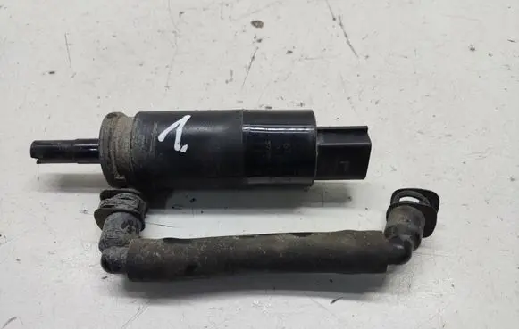 BMW 7 E65 E66 Headlight washer pump 8377613 67128377613