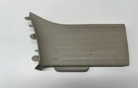 Chrysler Pacifica Rear sill trim cover 5SP26TRMAF 65620K 597517