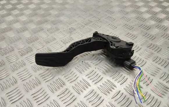 Nissan Qashqai Accelerator throttle pedal 180024BG0B