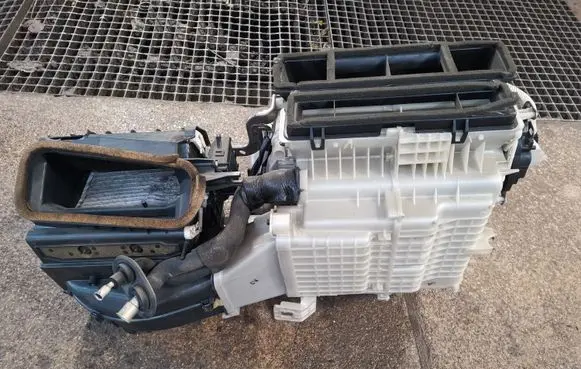 Toyota Highlander XU20 Climate control unit 8705048160 8705048170 8713048042