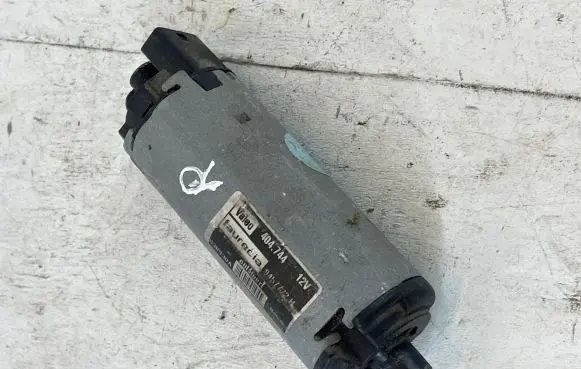 Opel Vectra C Seat adjustment motor 9457772H 030930A