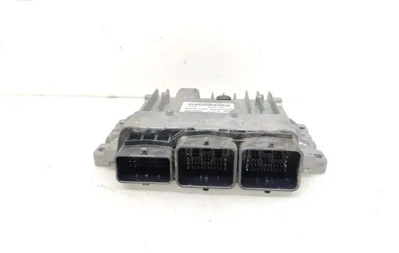 Ford Mondeo MK IV Engine control unit/module BG9112A650SJ 28334098 97RI010012