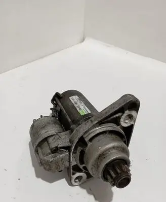 Volkswagen Golf VI Starter motor 02Z911023G