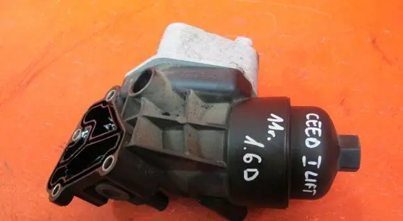KIA Ceed Oil filter mounting bracket K0100200 264102A300 2009201020112012