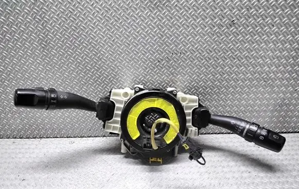 Hyundai Santa Fe Wiper turn signal indicator stalk/switch DE0M0250011