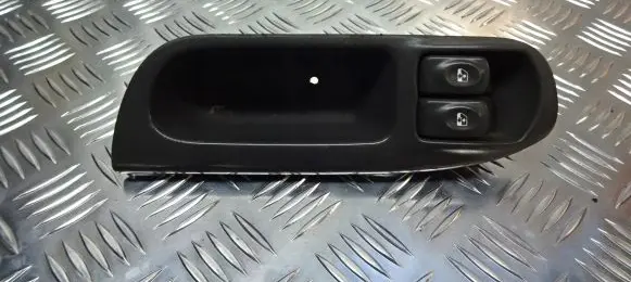 Renault Scenic I Front door window switch trim 