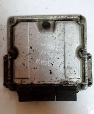 Renault Laguna II Engine control unit/module 0281010556 8200098416 8200153946