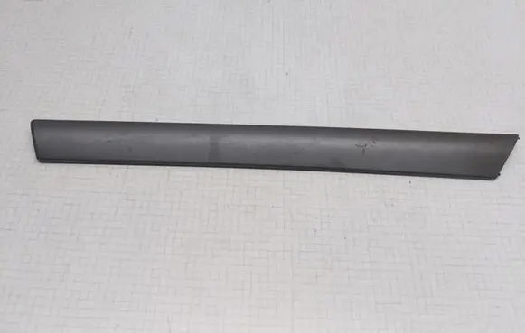 BMW 3 E46 Dashboard glove box trim 8213993