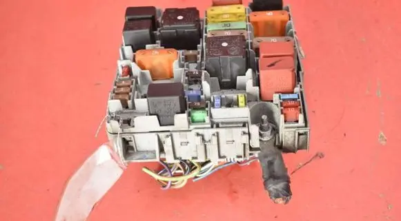 Fiat Punto (199) Fuse box set 13687865
