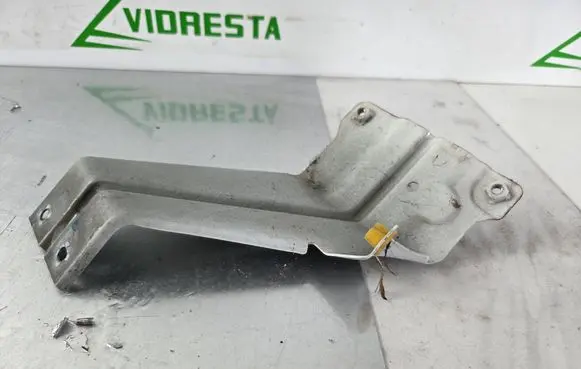 Opel Antara Fender mounting bracket