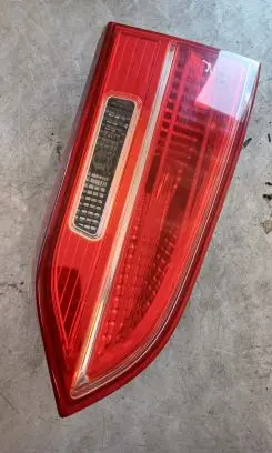 Hyundai Santa Fe Tailgate rear/tail lights 924052W0