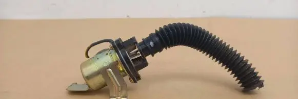 Nissan Navara D22 Air conditioning (A/C) pressure sensor 