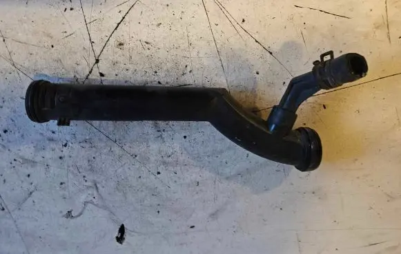 Skoda Fabia Mk2 (5J) Engine coolant pipe/hose VB8CZ