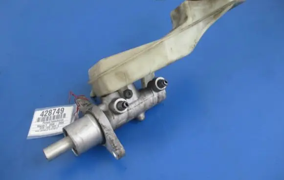 Mazda 3 I Master brake cylinder