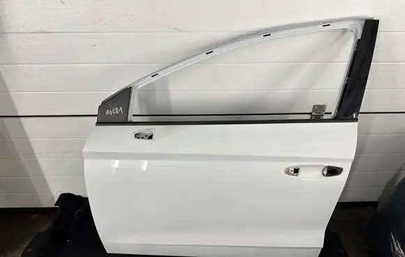 Seat Ibiza V (KJ) Front door