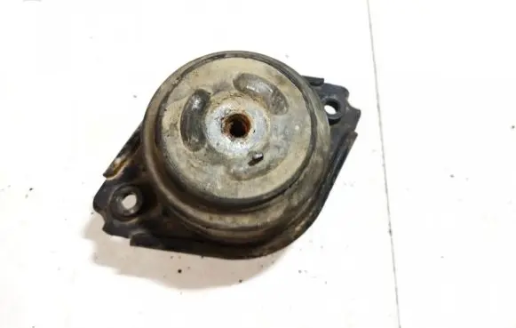 Mercedes-Benz ML W164 Engine mount bracket A2512403117