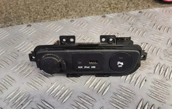 KIA Sportage AUX in-socket connector 961103W500