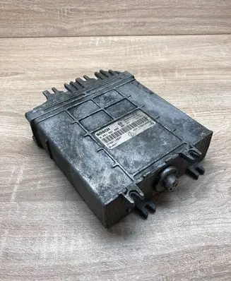 Renault Scenic I Engine control unit/module ECU HOM7700105953 0281001809 7700110647