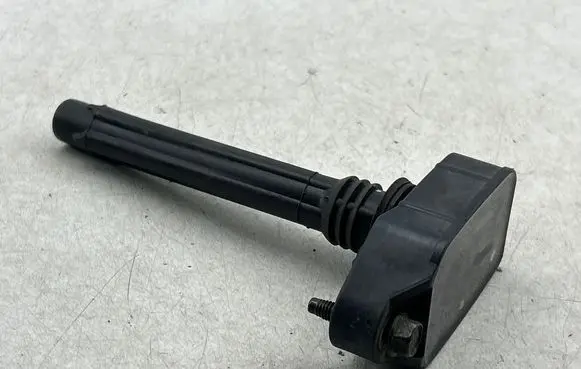 Dodge Durango III High voltage ignition coil 022150404 0221504047 065743