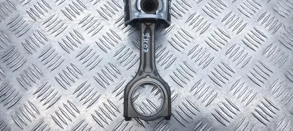 Peugeot Expert Piston with connecting rod