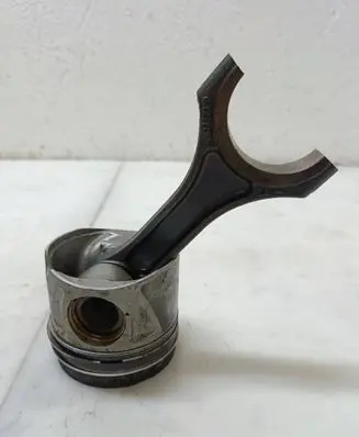 Mercedes-Benz E W212 Piston with connecting rod 8349F