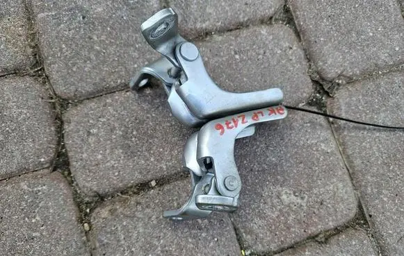 Opel Astra K Front door lower hinge